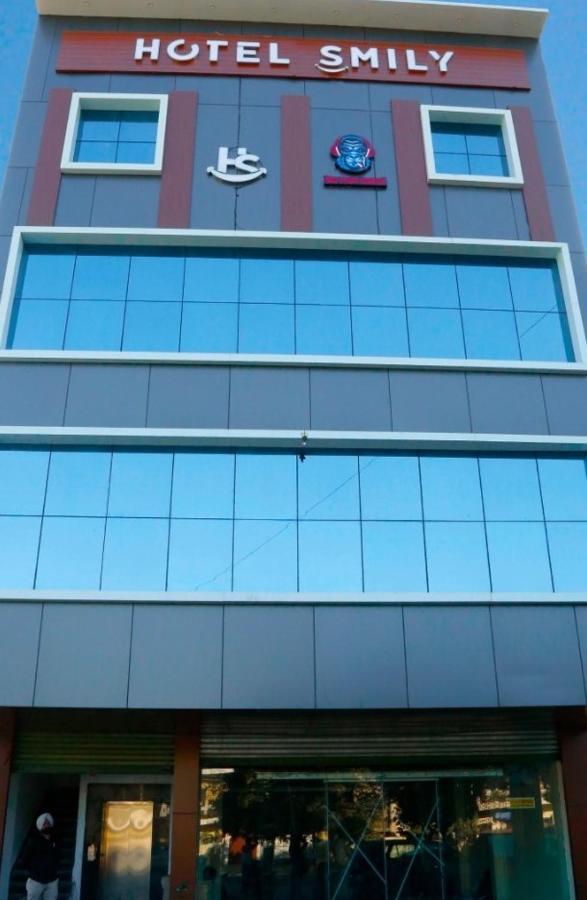 Hotel Smily Ludhiana Exterior photo